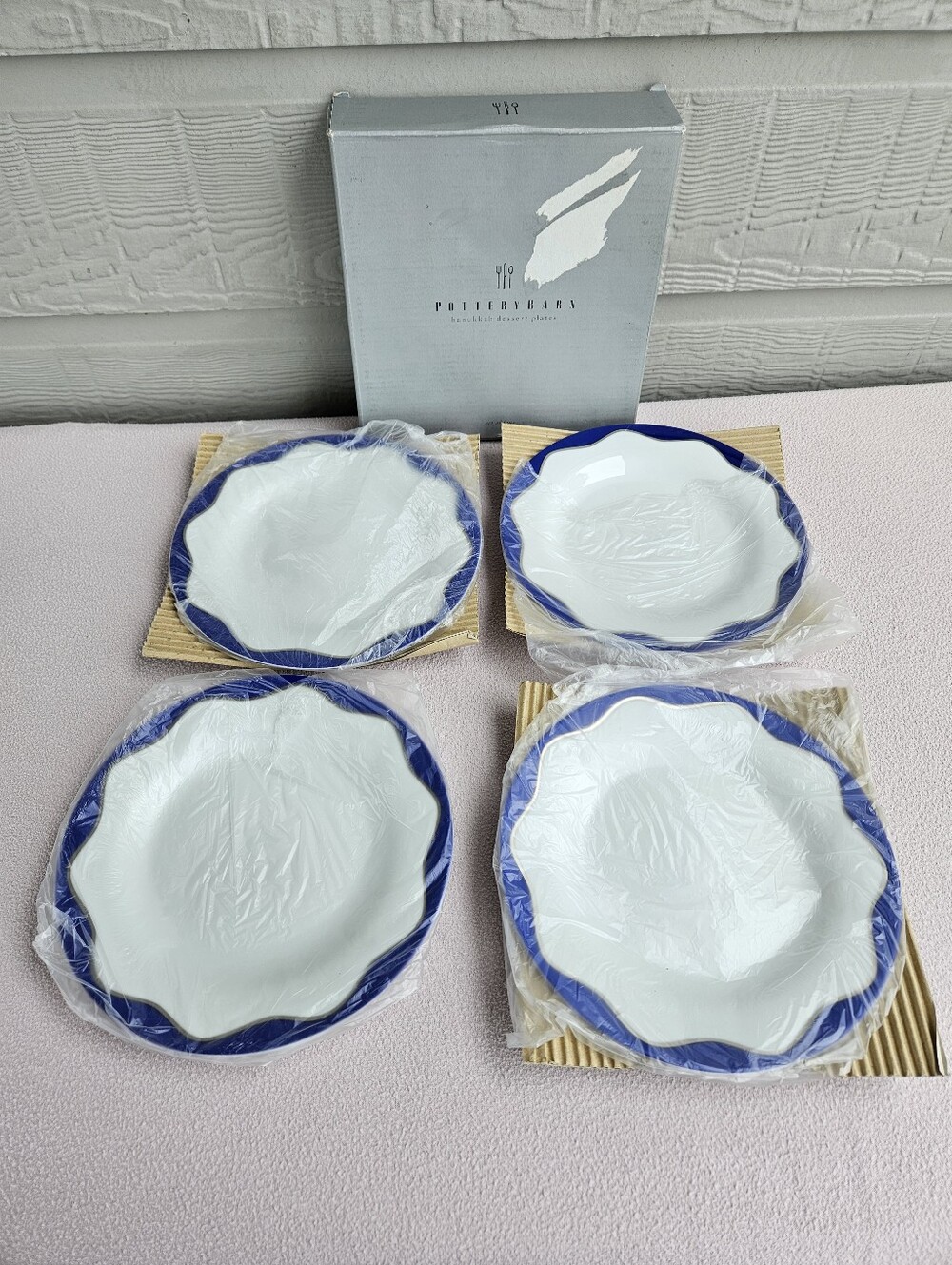 Pottery Barn Hanukkah 8 1/2" Dessert Salad Plates Set of 4 Jewish White Blue